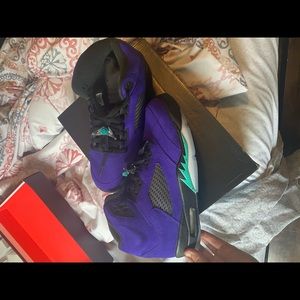 Jordan 5 Alternate Grape